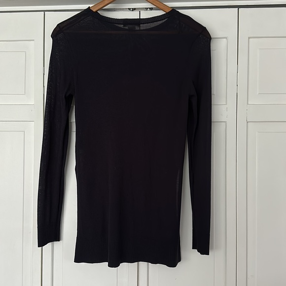 Light weight navy sweater - Picture 4 of 4